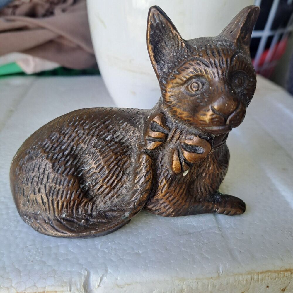 Brass Siamese Cat Laying Down Vintage Animals Figurine Decor Mid Century  4"